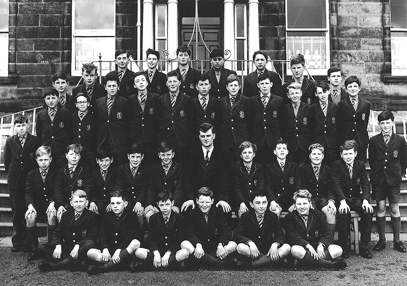 Class Photo  9.jpg - Class Photo, 19??.